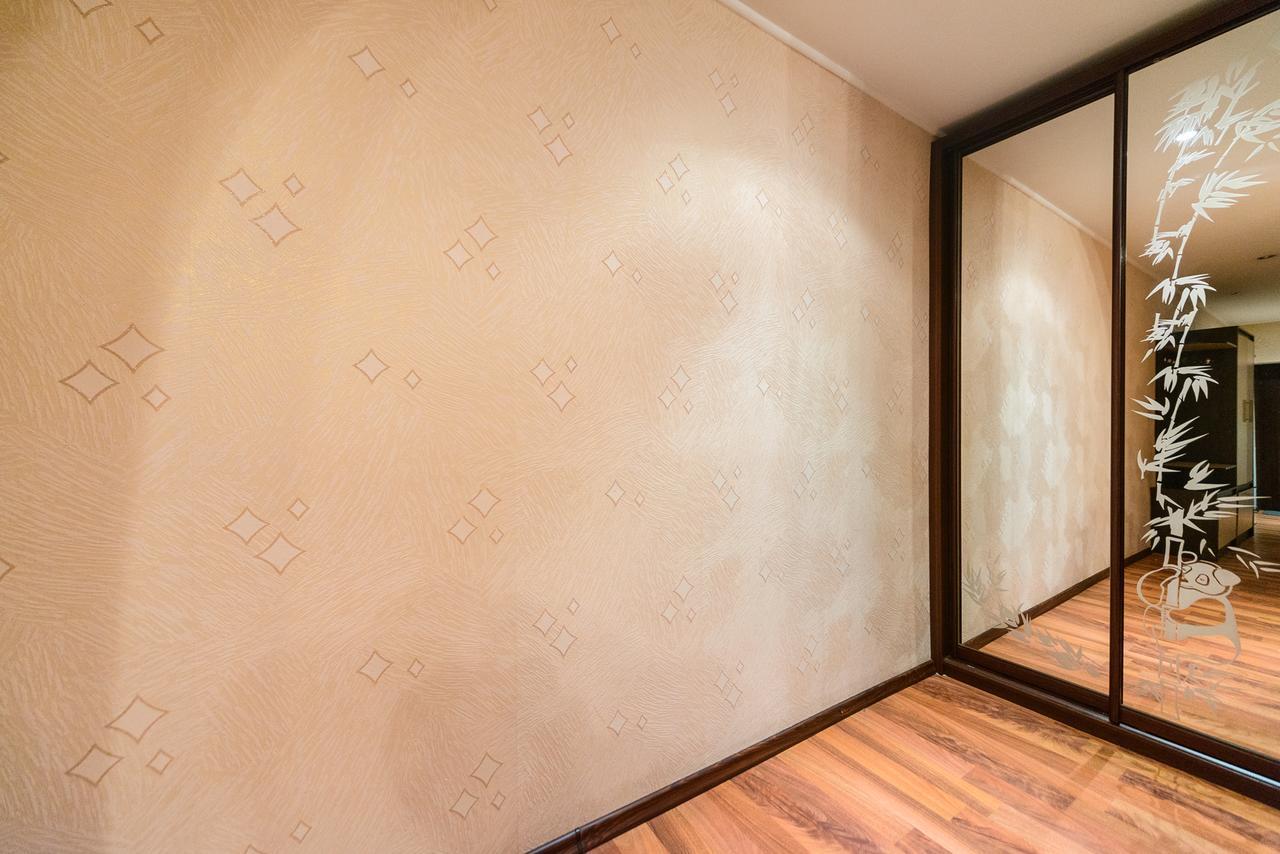 Apartment On Hryhoriia Chuprynky Kyiv Exterior photo